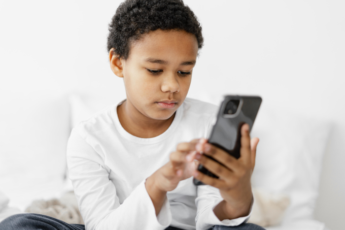 10-15 Yaş Çocuklara Telefon Alırken Dikkat Edilmesi Gerekenler
