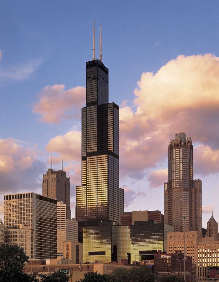 chicago’daki willis kulesi’nden manzaranın tadını çıkarın.
